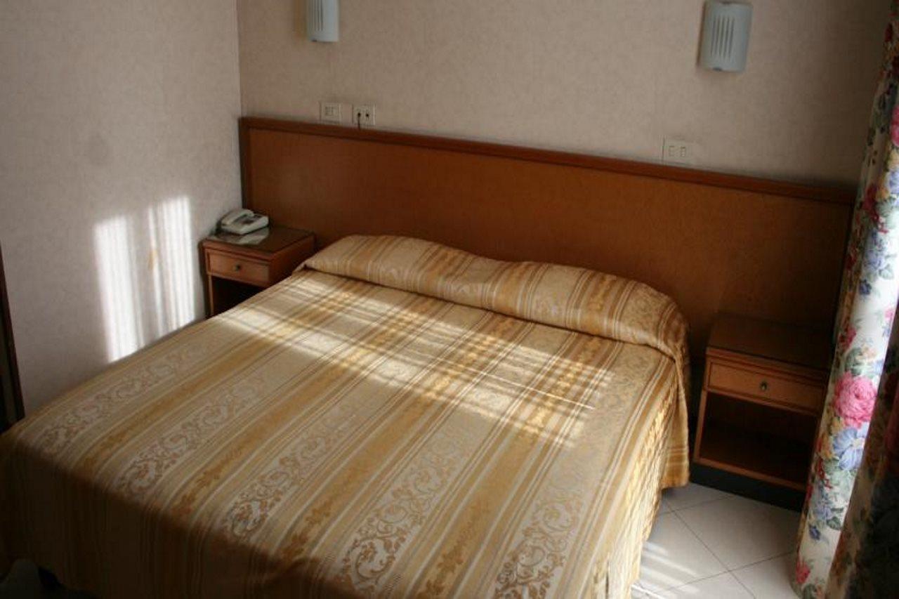 Hotel Citta 2000 Rom Eksteriør billede